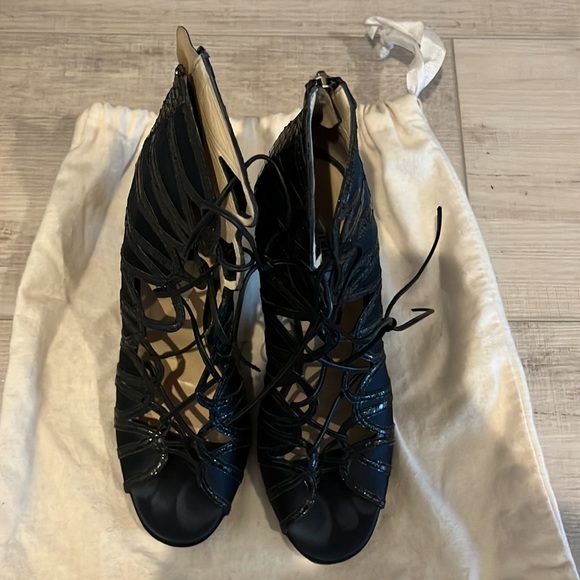 Jimmy Choo - Picture 2 of 4